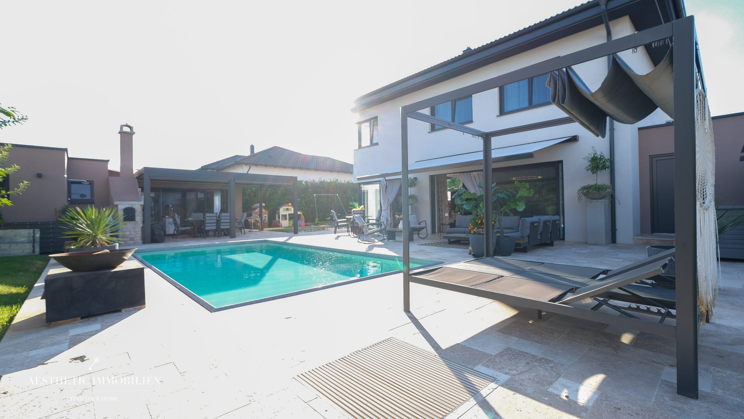 PUCKING - Exklusive Moderne mit Poolhaus
