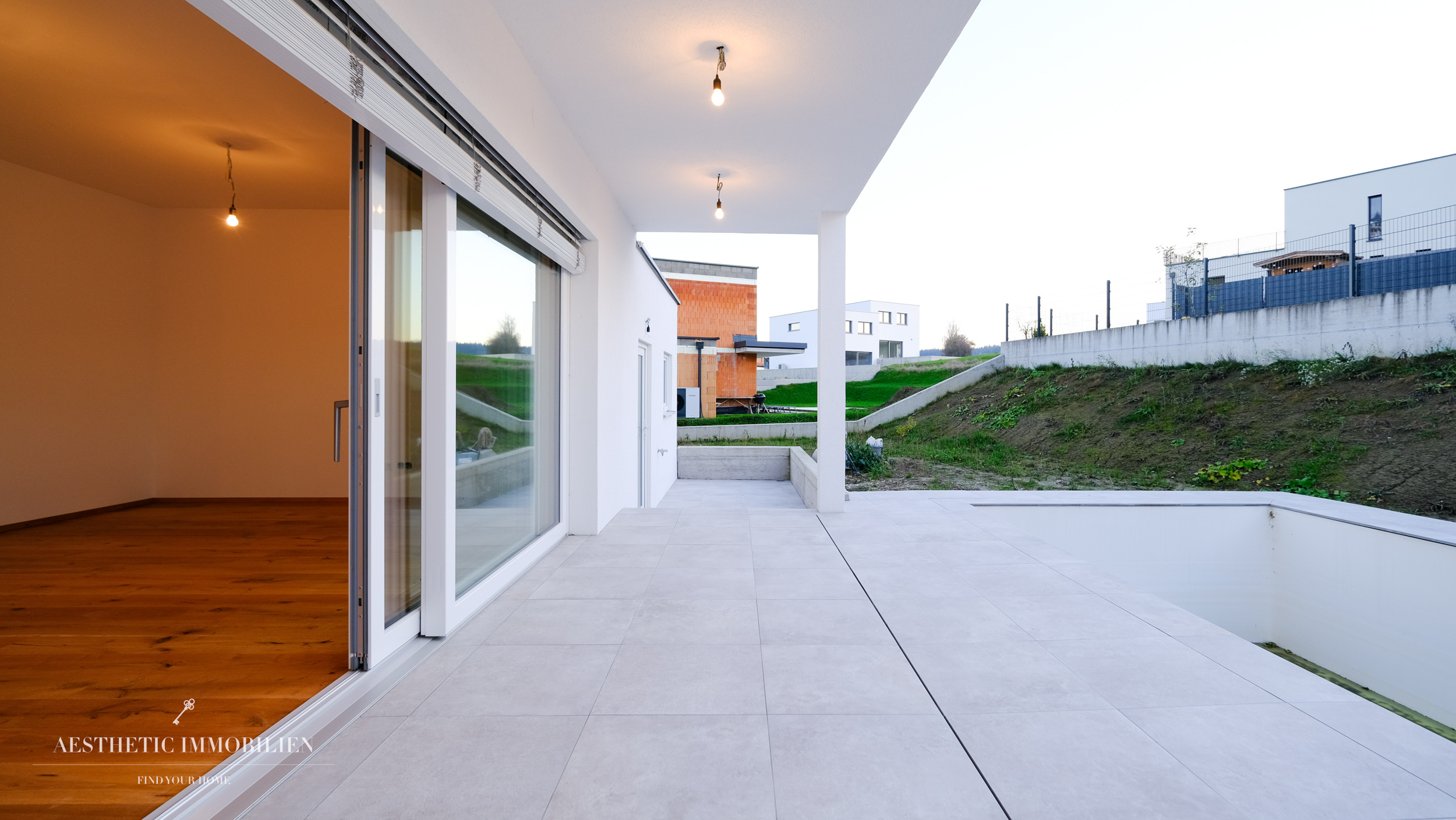 PENNEWANG -  LETZTE EINHEIT ! - 117 m2 Edle Doppelhaushälfte mit Garten und Pool - Top 1