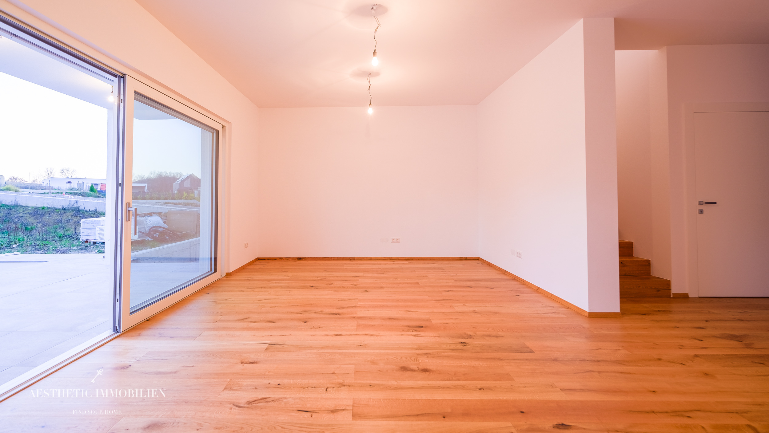 PENNEWANG -  LETZTE EINHEIT ! - 117 m2 Edle Doppelhaushälfte mit Garten und Pool - Top 1
