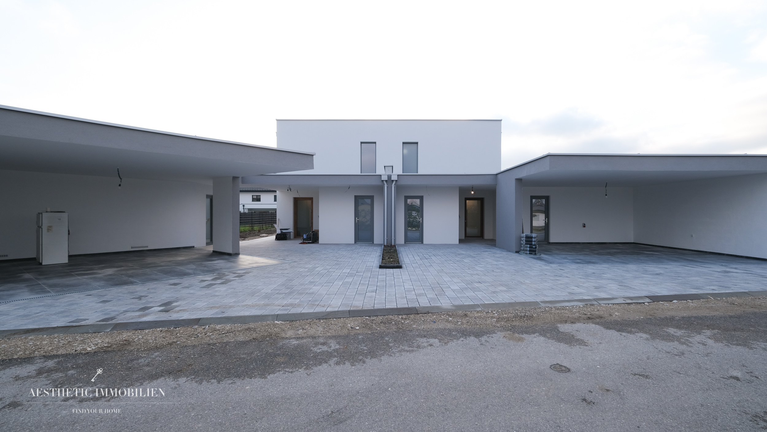 STADL PAURA - 125 m2 Design Doppelhaus mit Pool