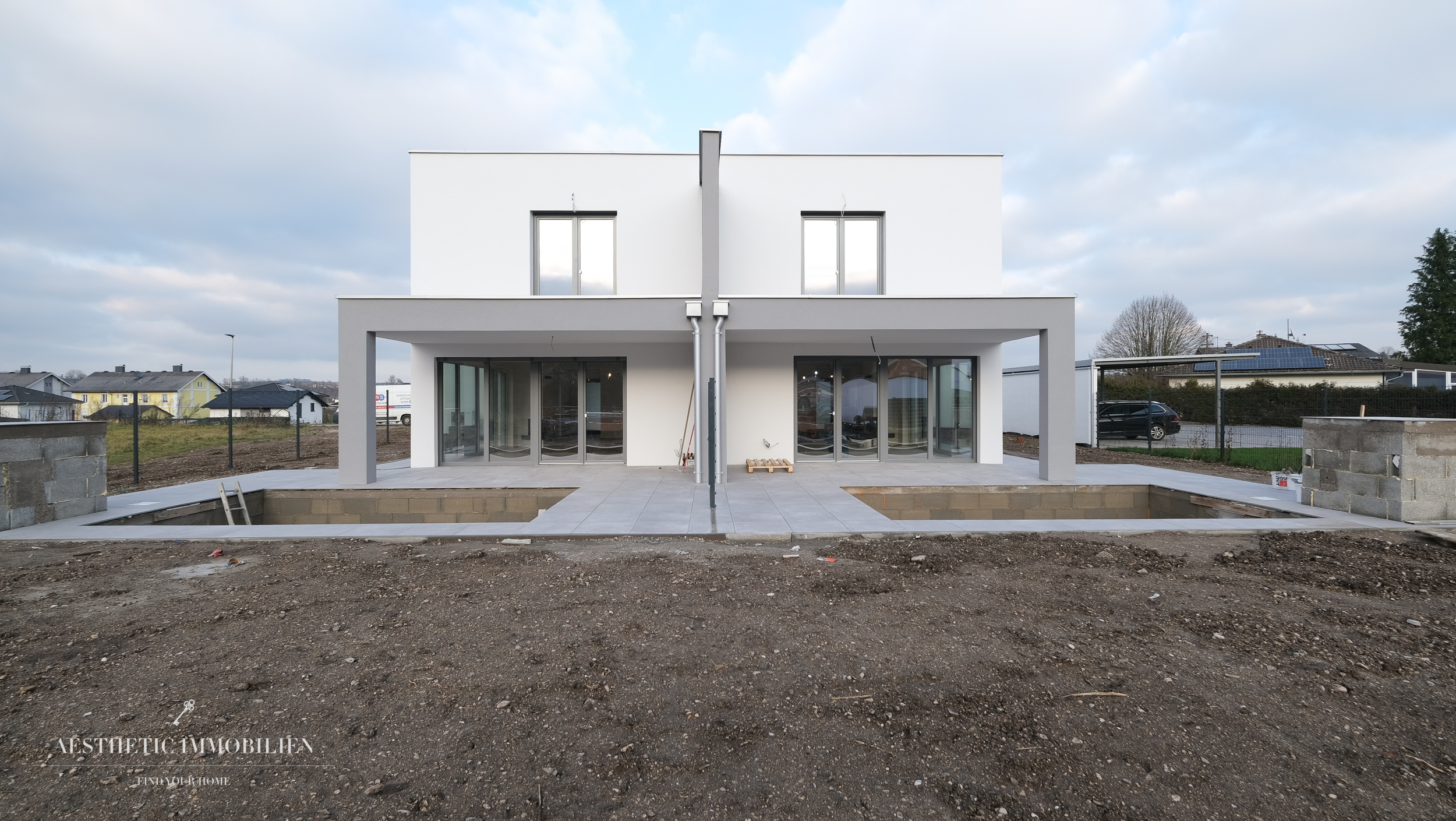 STADL PAURA - 125 m2 Design Doppelhaus mit Pool