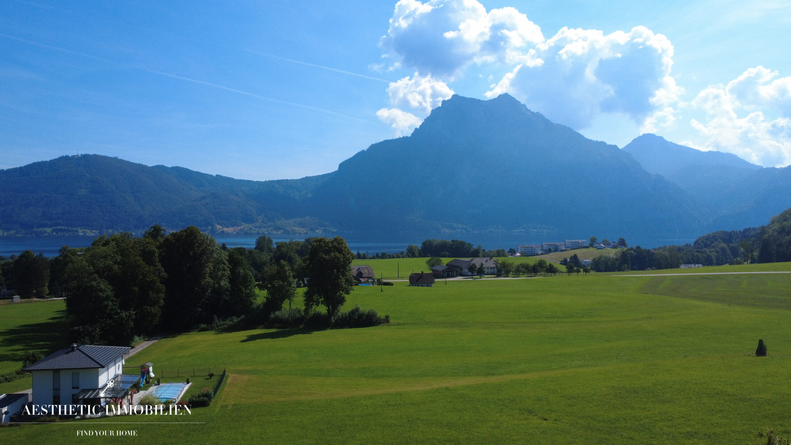 ALTMÜNSTER - Exklusives Grundstück mit unverbaubarem Blick auf den Traunsee und Traunstein