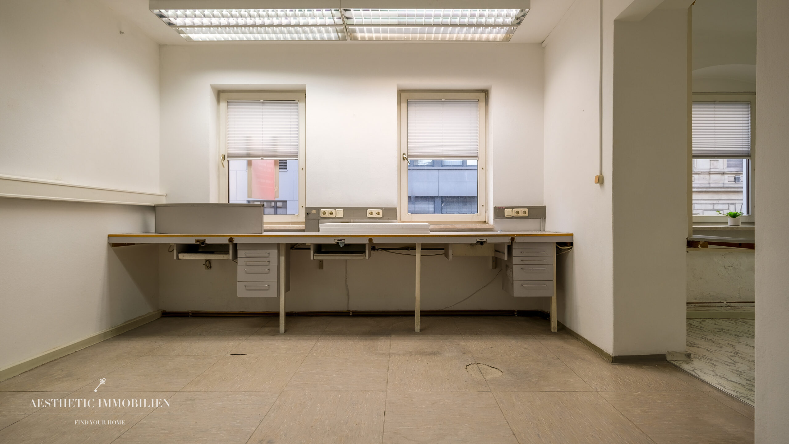 URFAHR - TOP LAGE - Helles und großzügiges Büro - 137 m² - 6.50 Euro Nettomiete