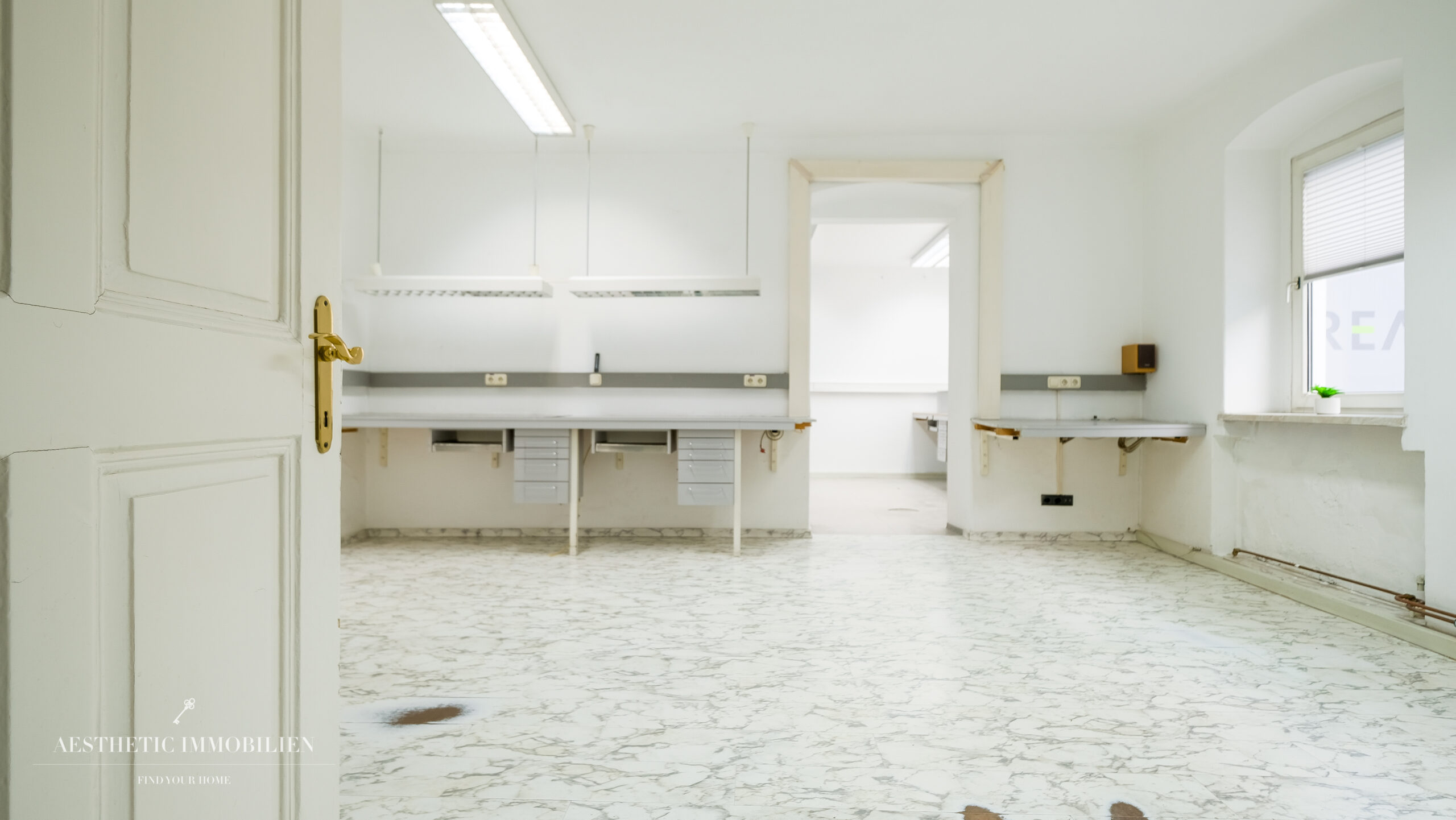 URFAHR - TOP LAGE - Helles und großzügiges Büro - 137 m² - 6.50 Euro Nettomiete