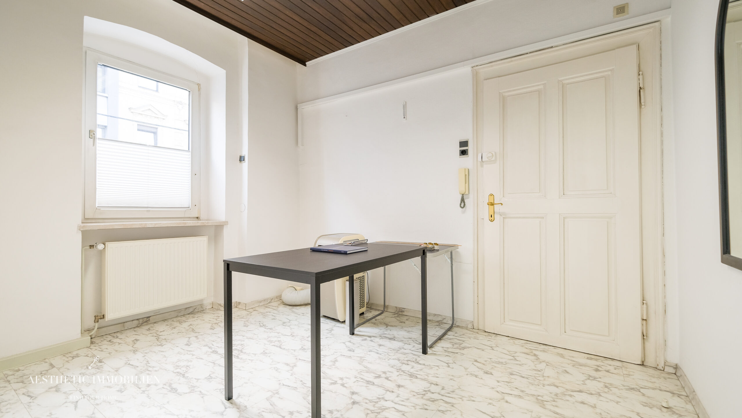 URFAHR - TOP LAGE - Helles und großzügiges Büro - 137 m² - 6.50 Euro Nettomiete