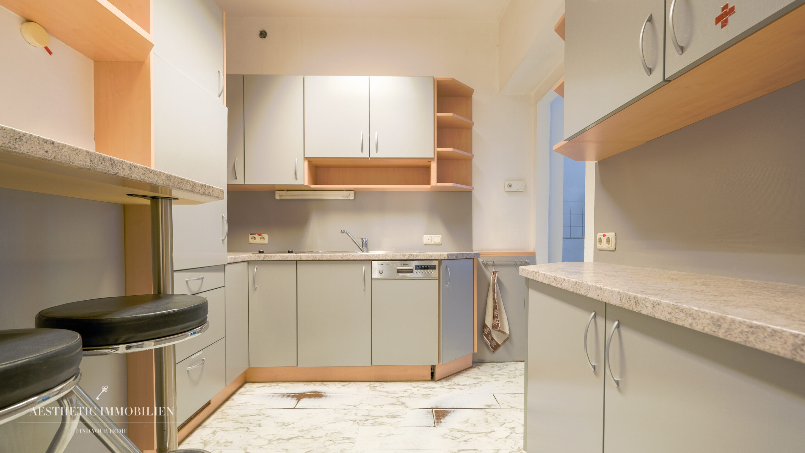 URFAHR - TOP LAGE - Helles und großzügiges Büro - 137 m² - 6.50 Euro Nettomiete