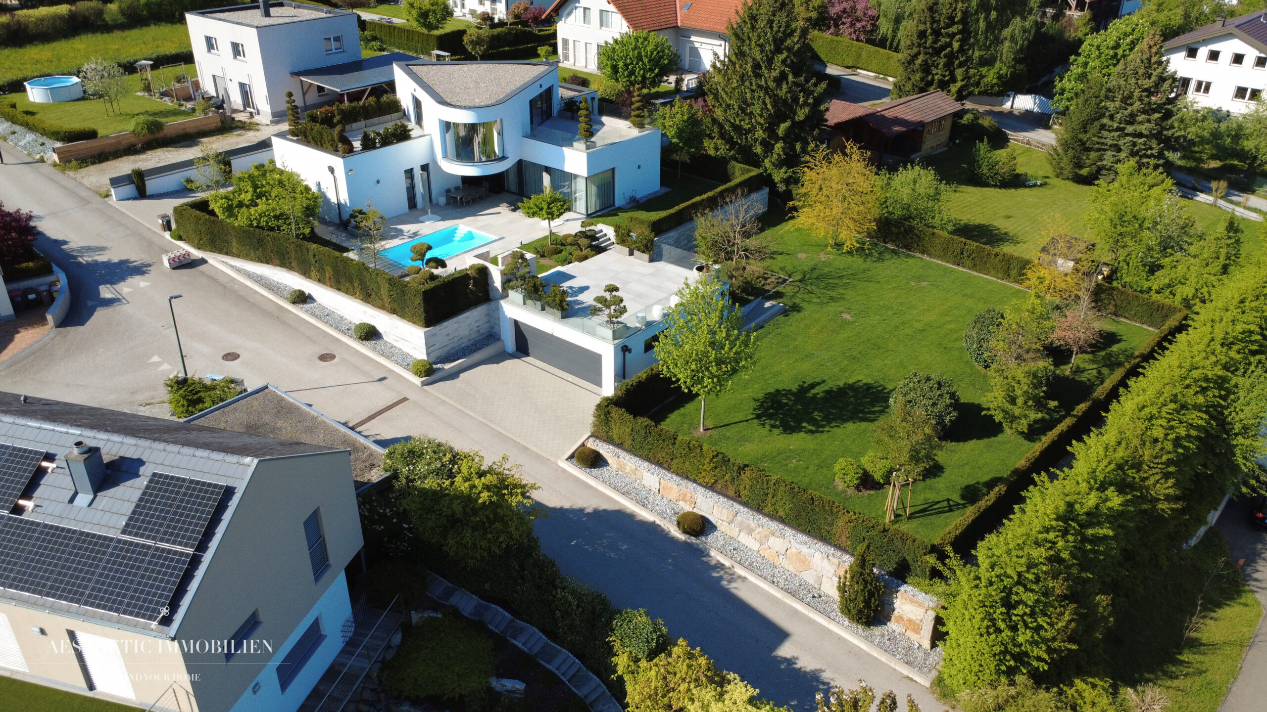EGGENDORF - Imposante Design-Villa