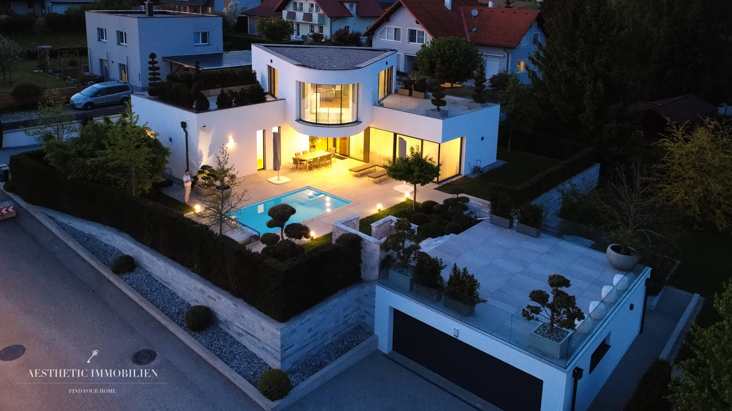 EGGENDORF - Imposante Design-Villa