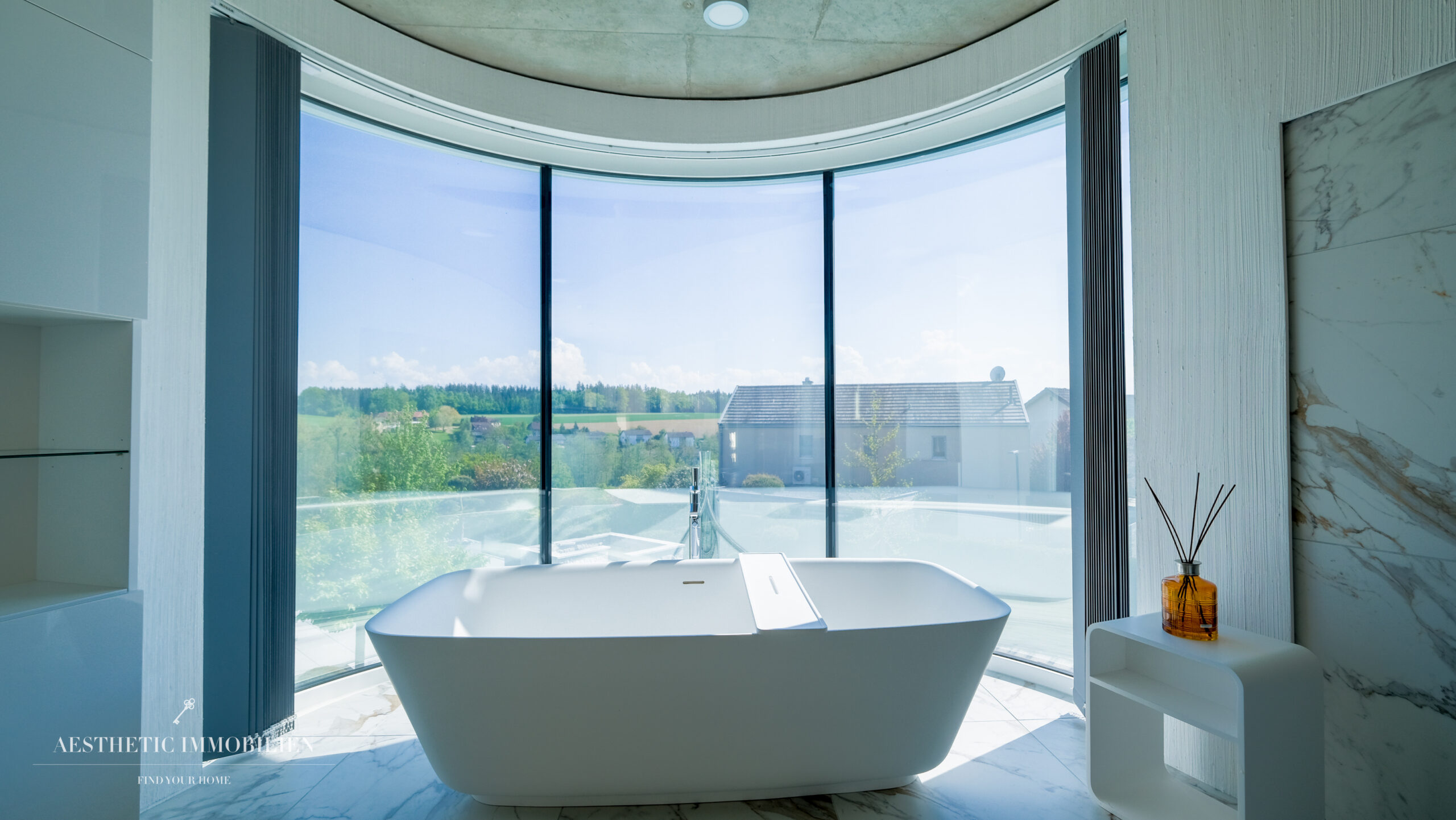 EGGENDORF - Imposante Design-Villa