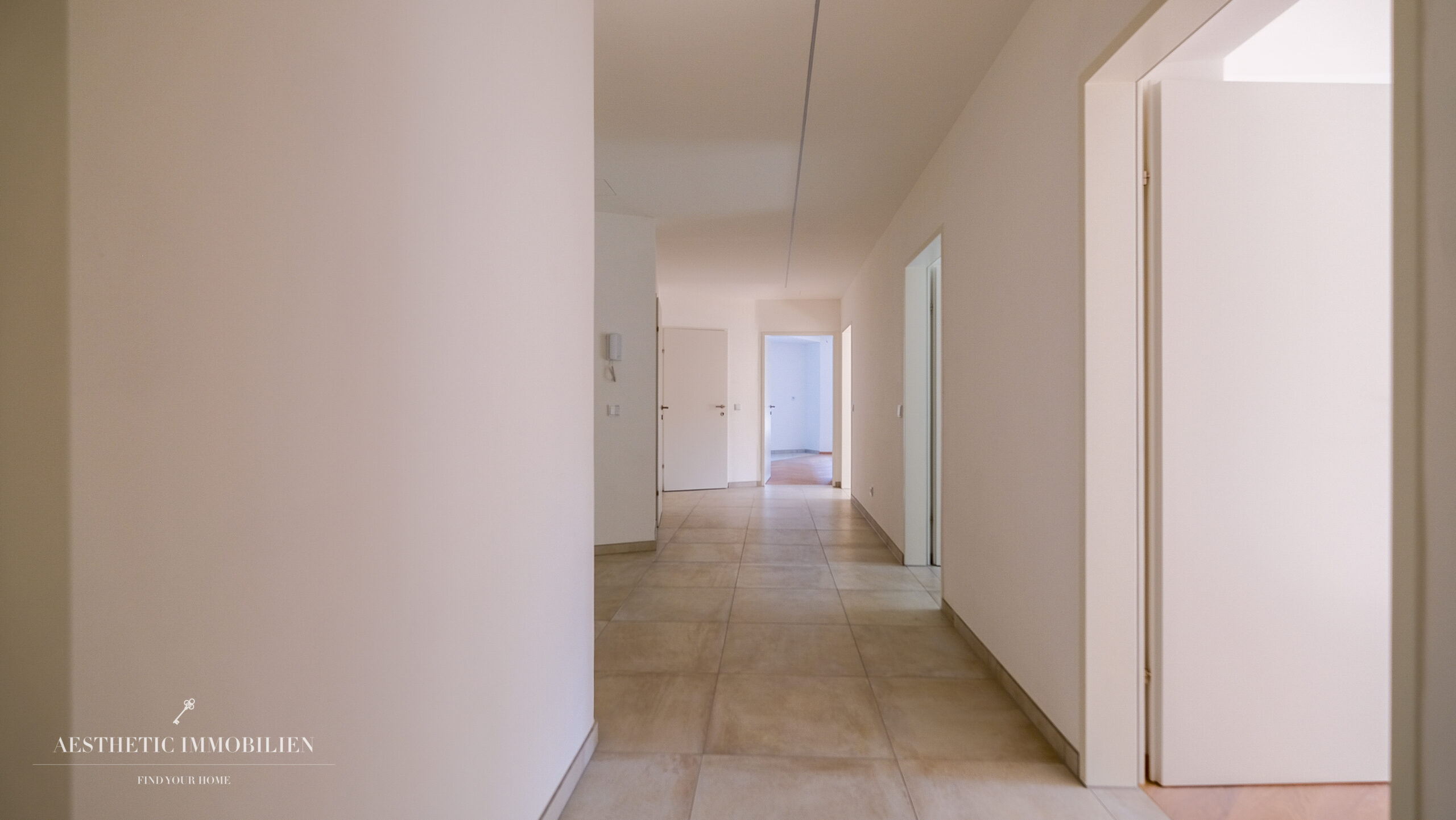 LINZ - Hochwertig sanierte Wohnung in Innenstadtlage – Licht, Eleganz & Raumgefühl