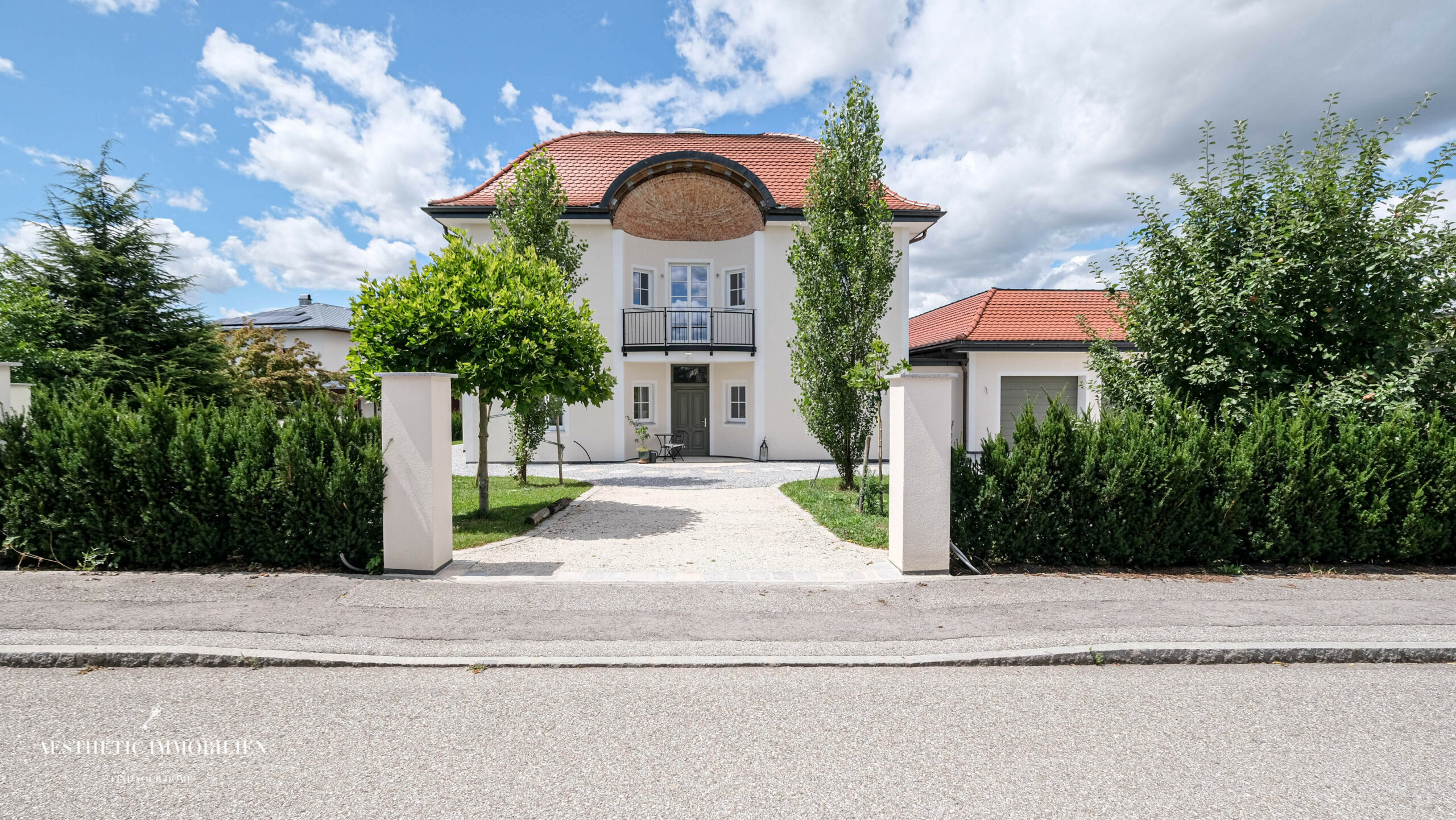 STEINERKIRCHEN a.d. TRAUN - Repräsentative Neubauvilla in Jugenstiloptik