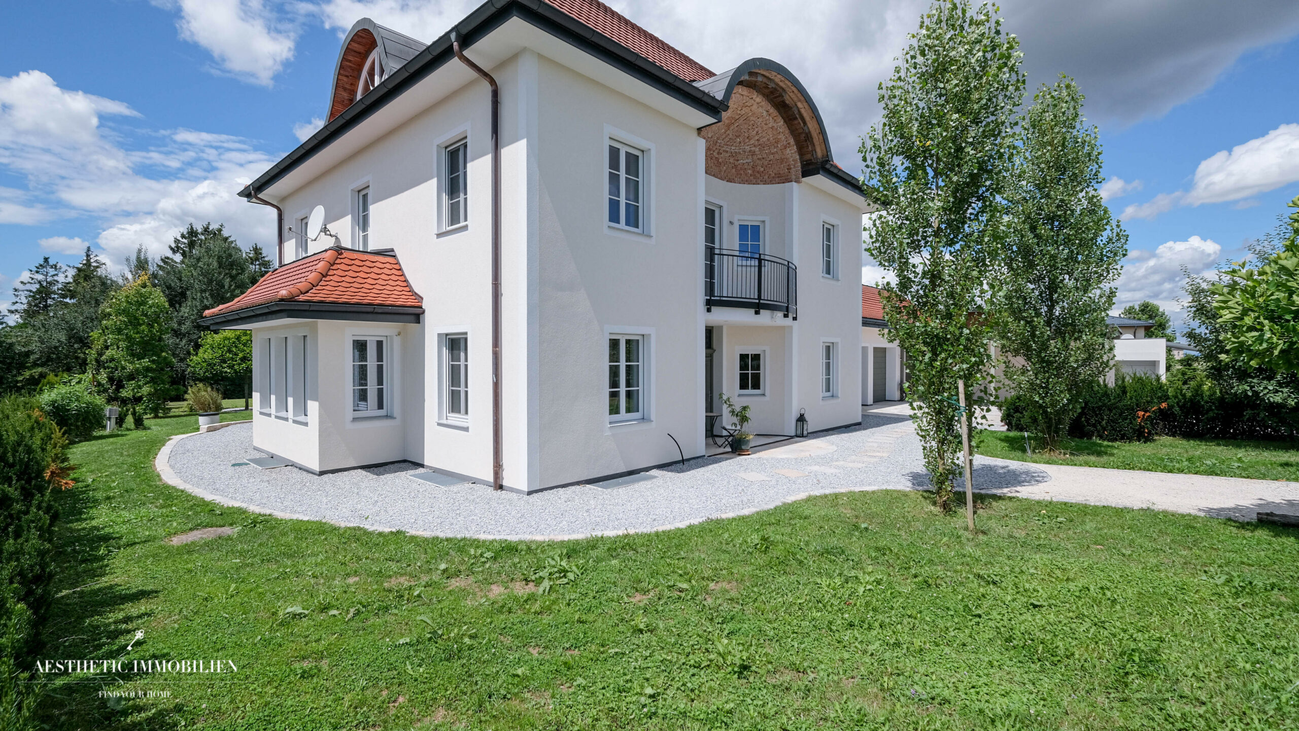 STEINERKIRCHEN a.d. TRAUN - Repräsentative Neubauvilla in Jugenstiloptik