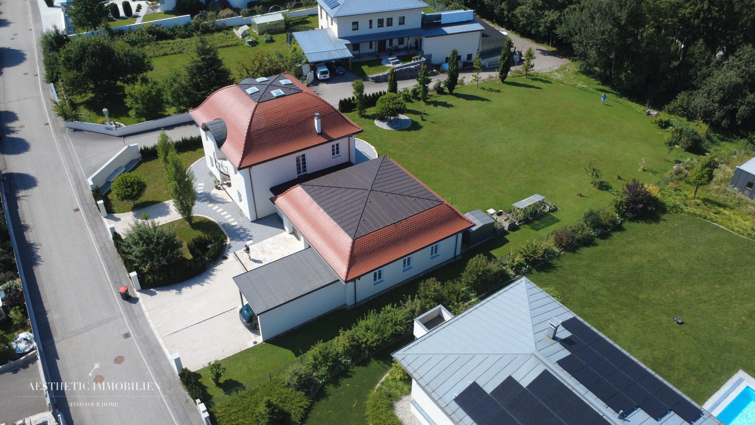 STEINERKIRCHEN a.d. TRAUN - Repräsentative Neubauvilla in Jugenstiloptik
