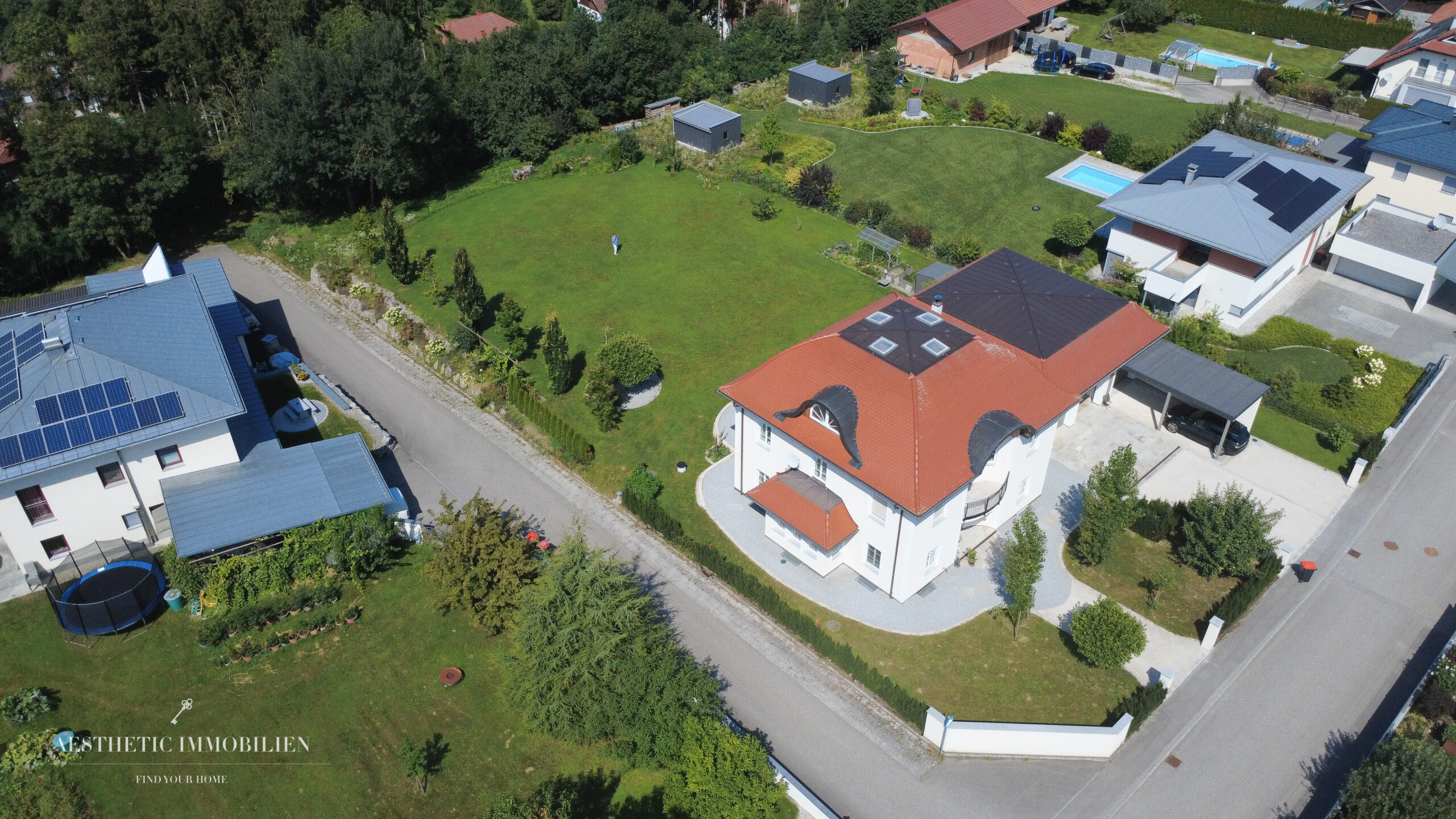 STEINERKIRCHEN a.d. TRAUN - Repräsentative Neubauvilla in Jugenstiloptik
