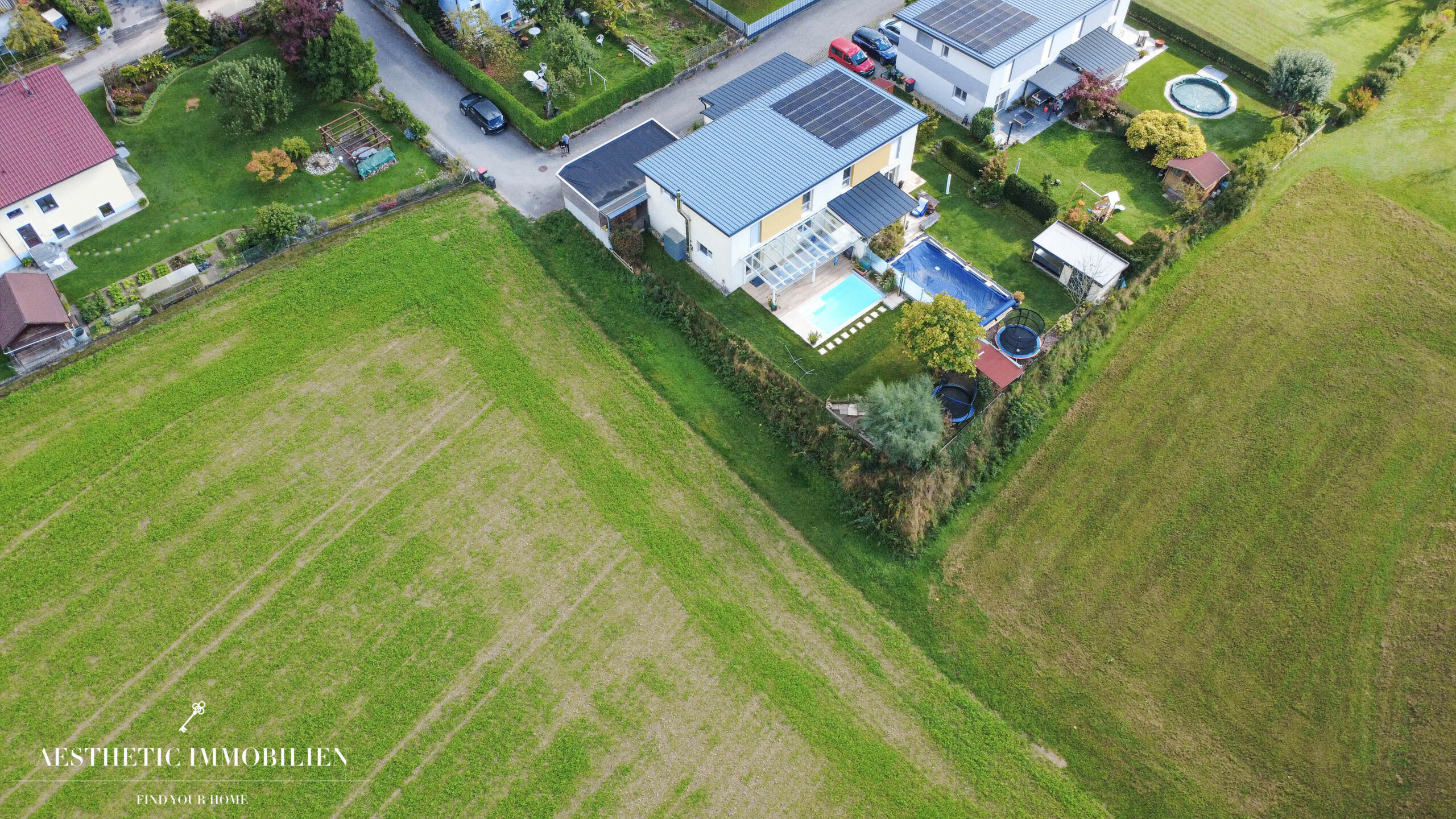 REITH/WILHERING: Exklusive Doppelhaushälfte in idyllischer Lage