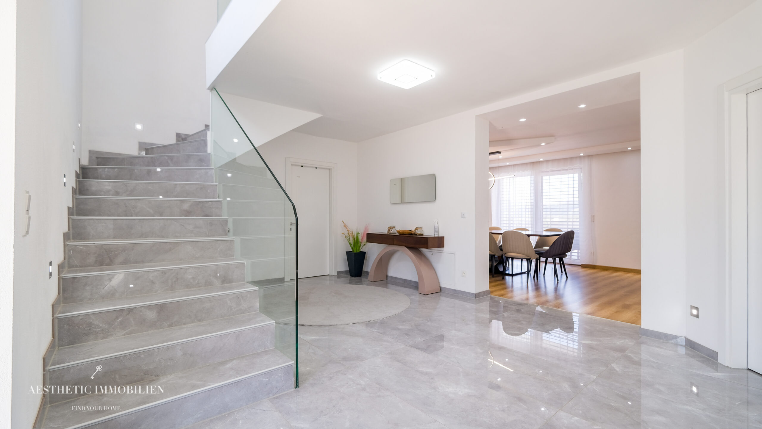 SCHLIERBACH - 789.000 Euro - Stilvolles Wohnen leicht gemacht