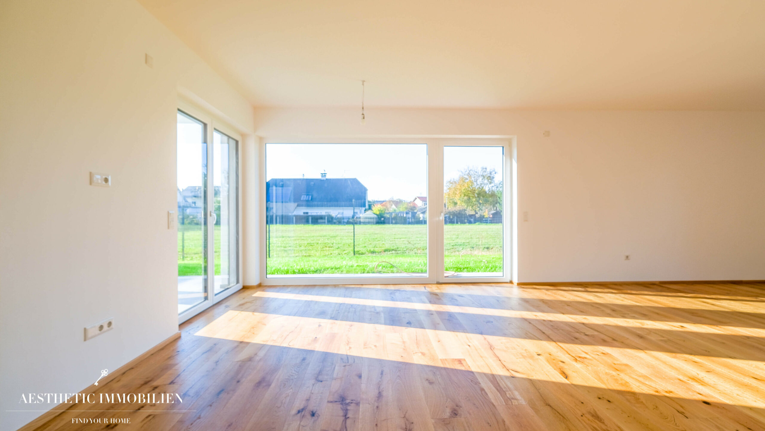 STADL-PAURA: Exklusive Doppelhaushälfte -LETZTE EINHEIT !