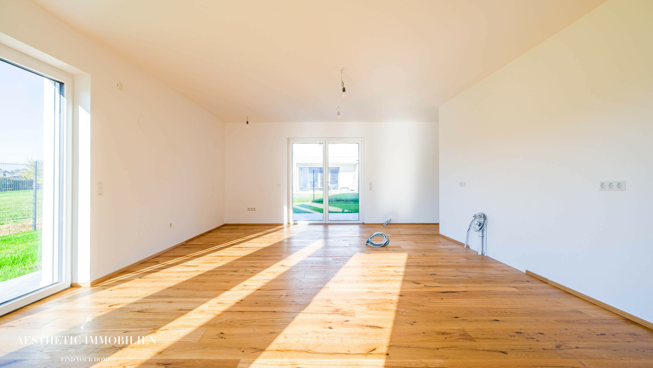 STADL-PAURA: Exklusive Doppelhaushälfte -LETZTE EINHEIT !