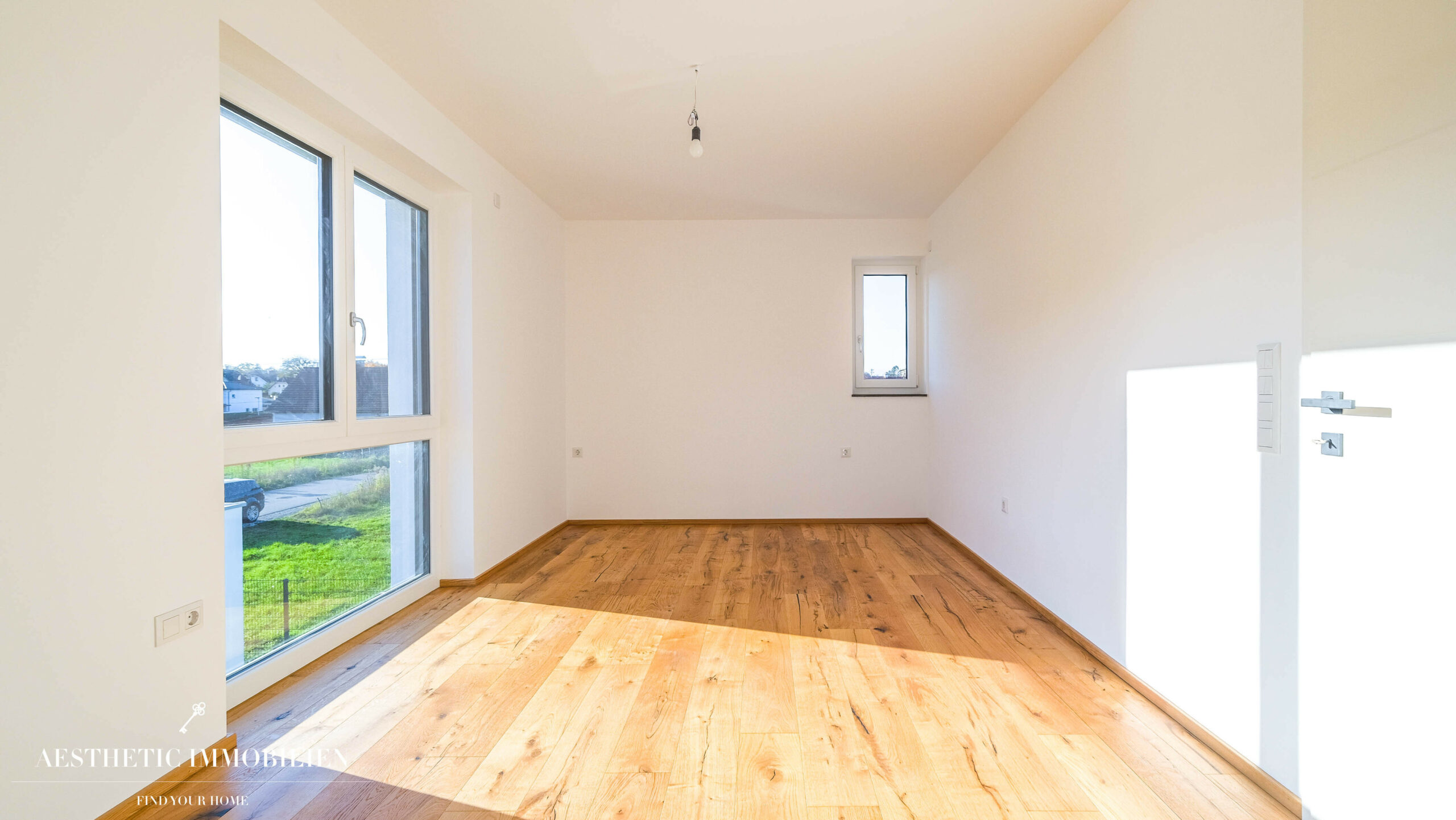 STADL-PAURA: Exklusive Doppelhaushälfte -LETZTE EINHEIT !