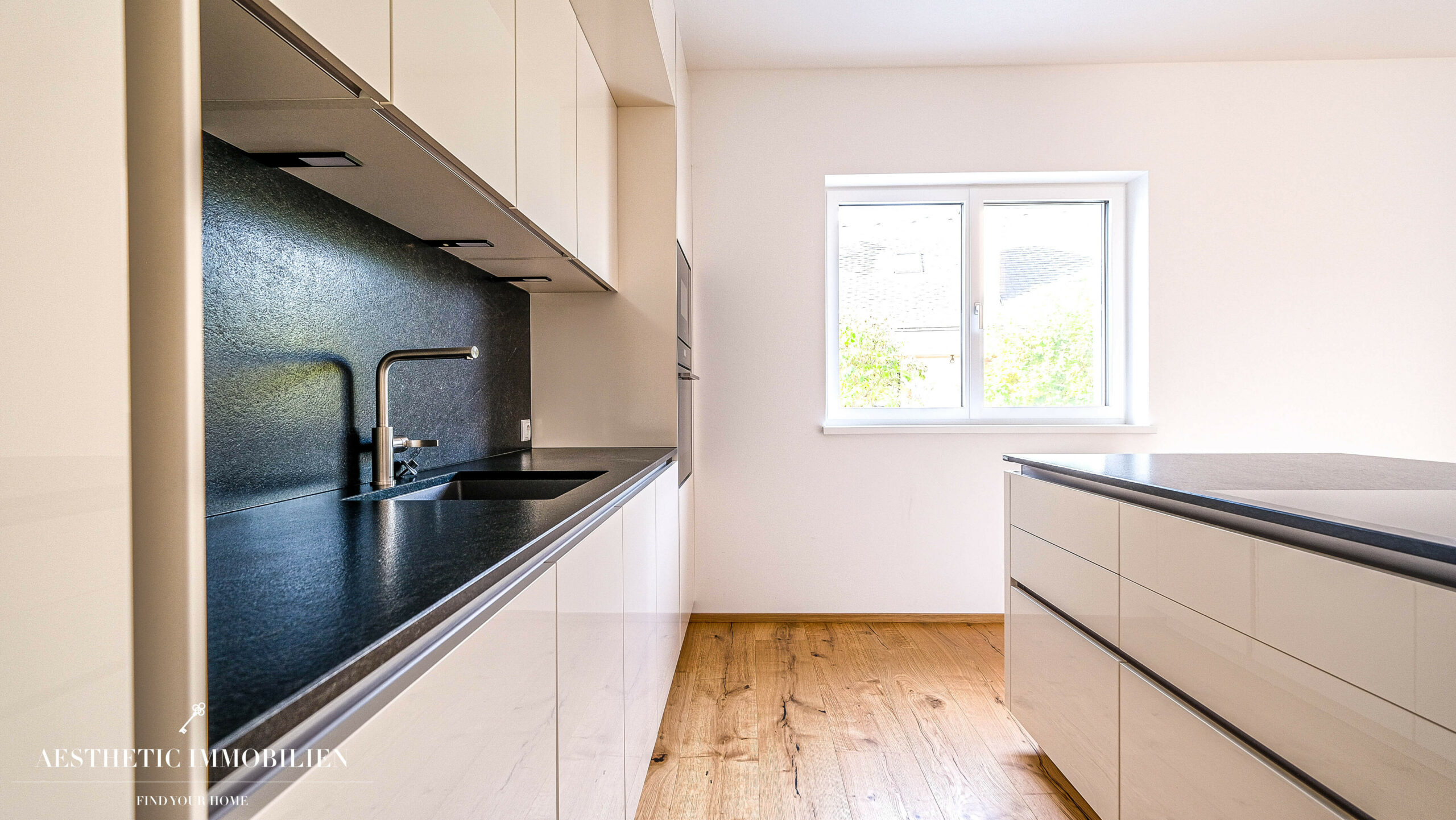 EFERDING - Wunderschöne Neubau-Einzelhaushälfte