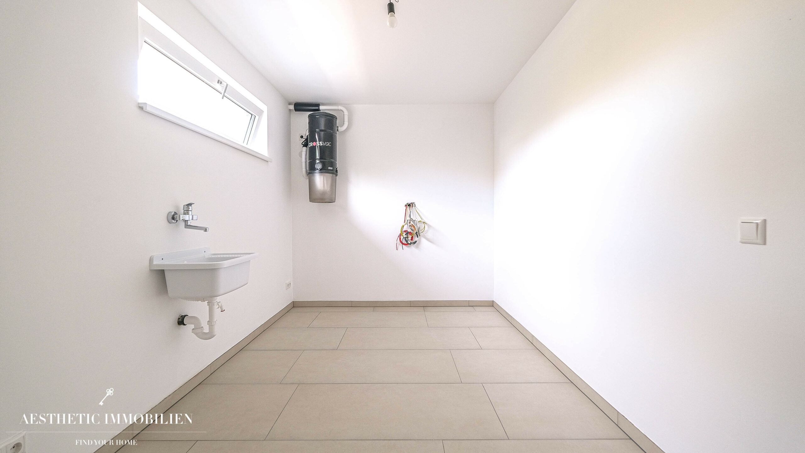 EFERDING - Wunderschöne Neubau-Einzelhaushälfte