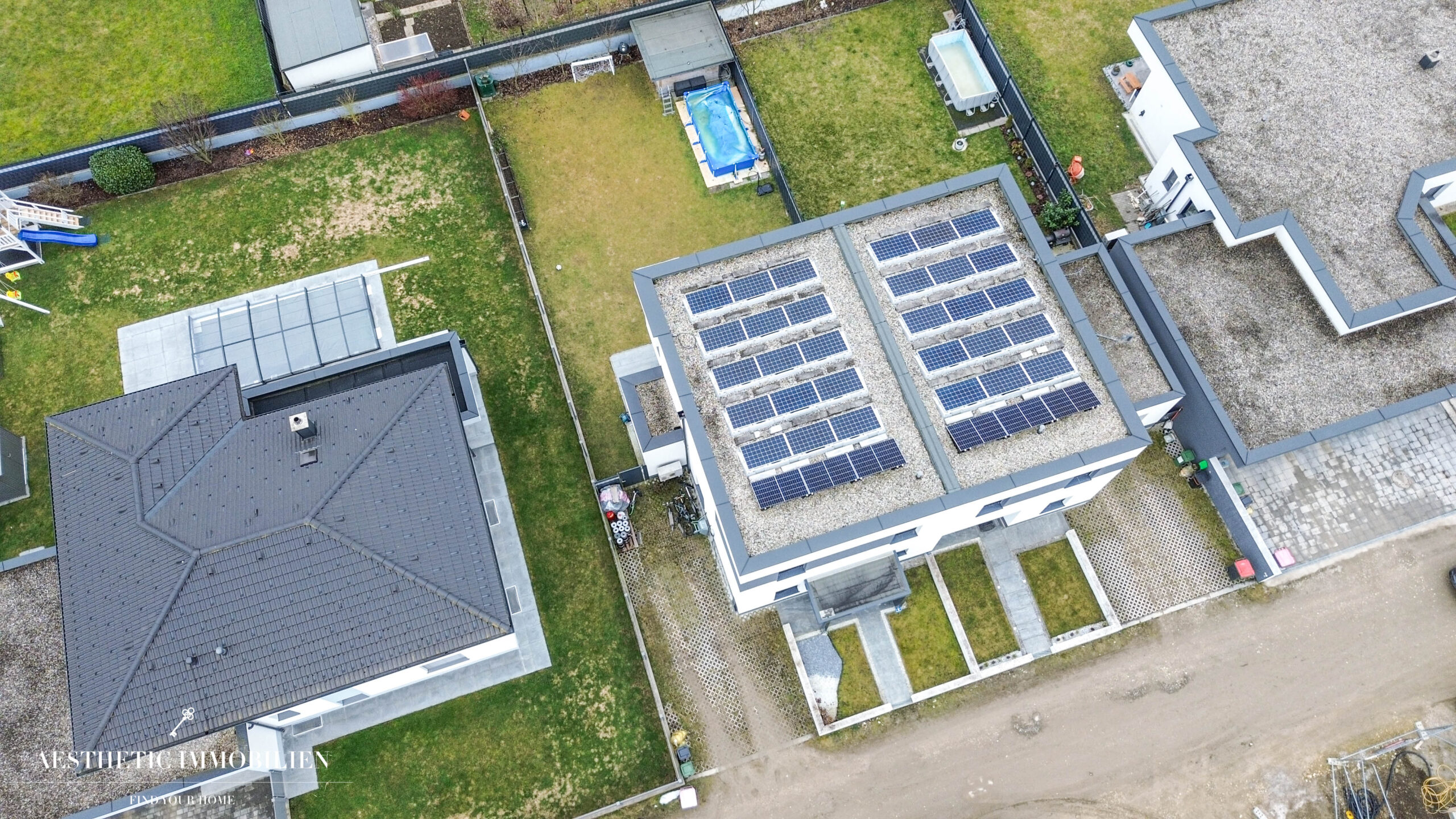 PUCKING - Moderne Doppelhaushälfte mit  Photovoltaik