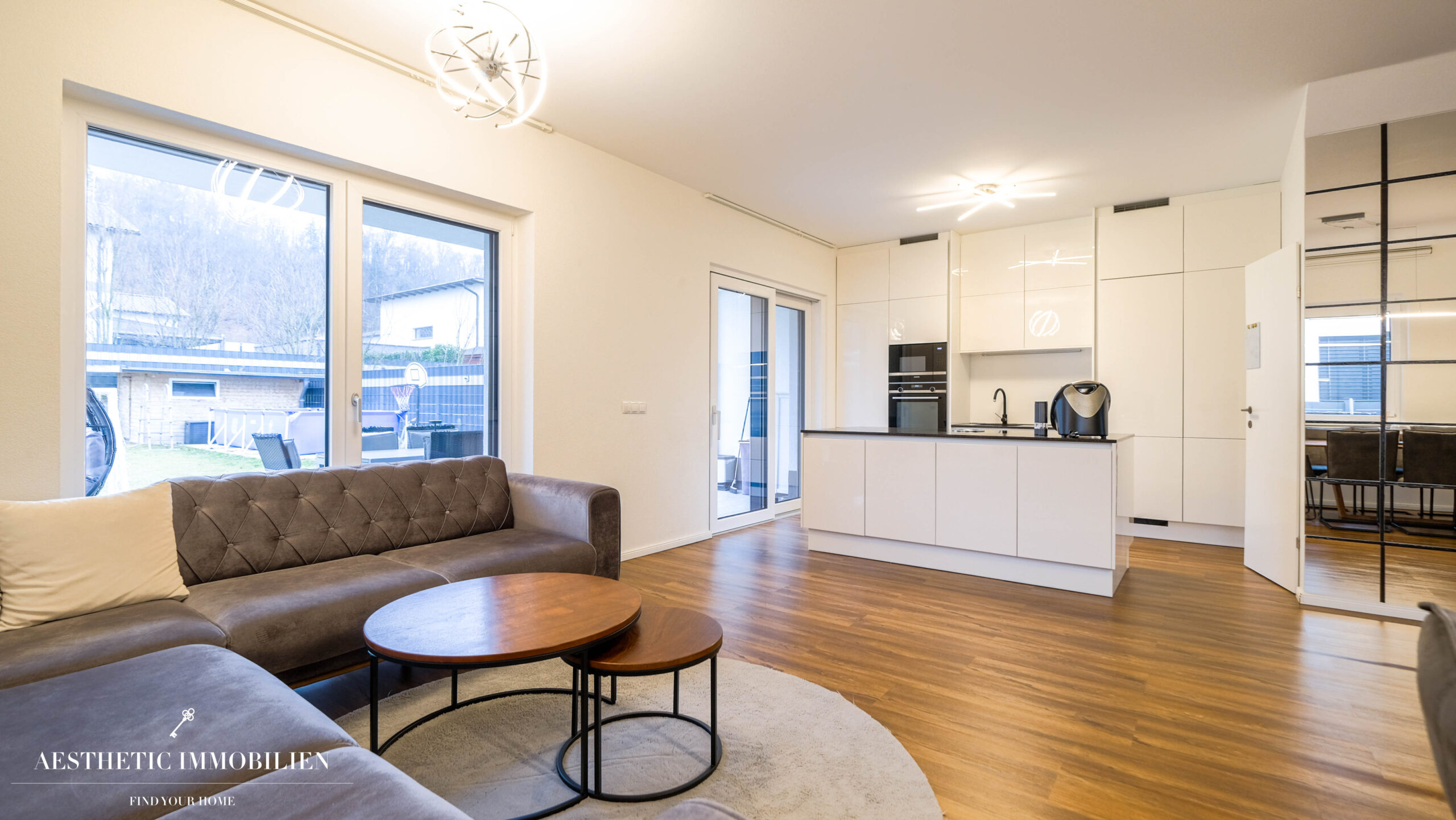 PUCKING - Moderne Doppelhaushälfte mit  Photovoltaik