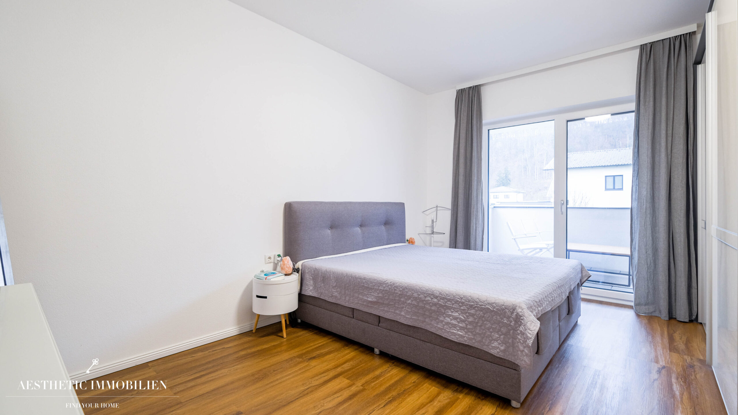 PUCKING - Moderne Doppelhaushälfte mit  Photovoltaik