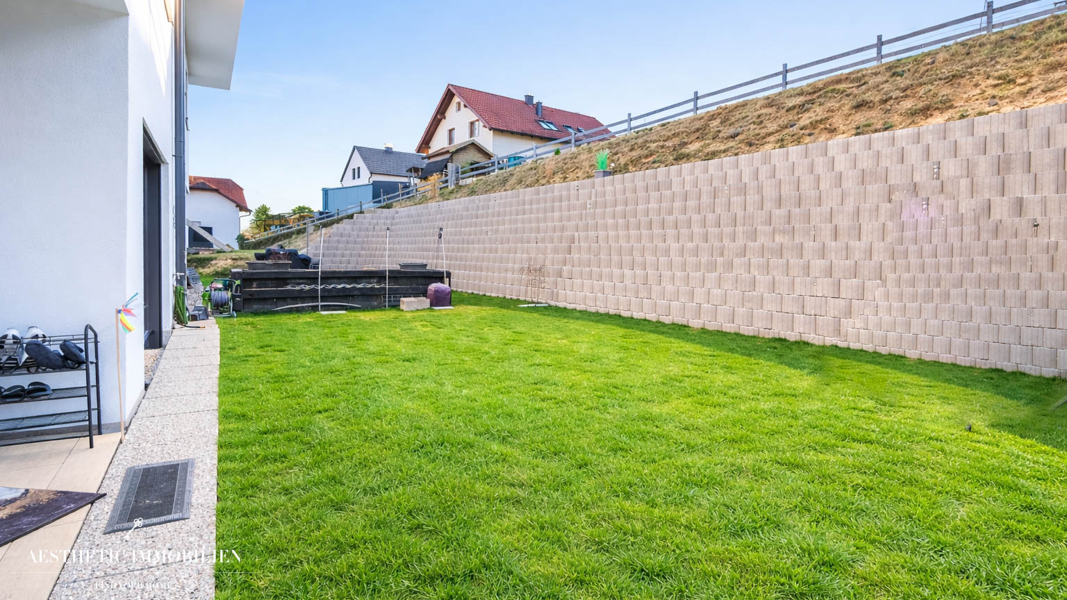 NEUMARKT i. M. -  Große Moderne Doppelhaushälfte