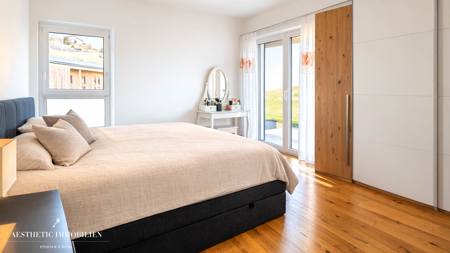 NEUMARKT i. M. -  Große Moderne Doppelhaushälfte