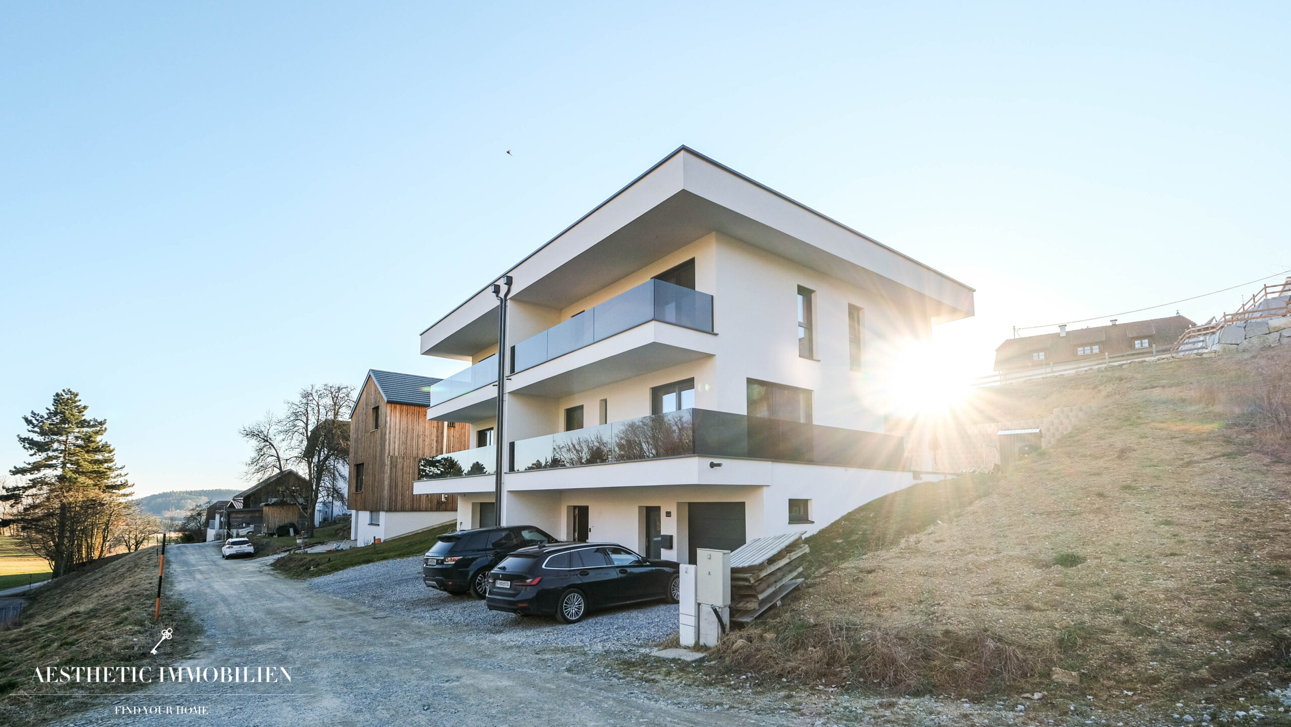 NEUMARKT i. M. -  Große Moderne Doppelhaushälfte