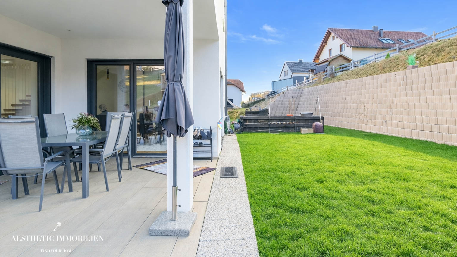 NEUMARKT i. M. -  Große Moderne Doppelhaushälfte