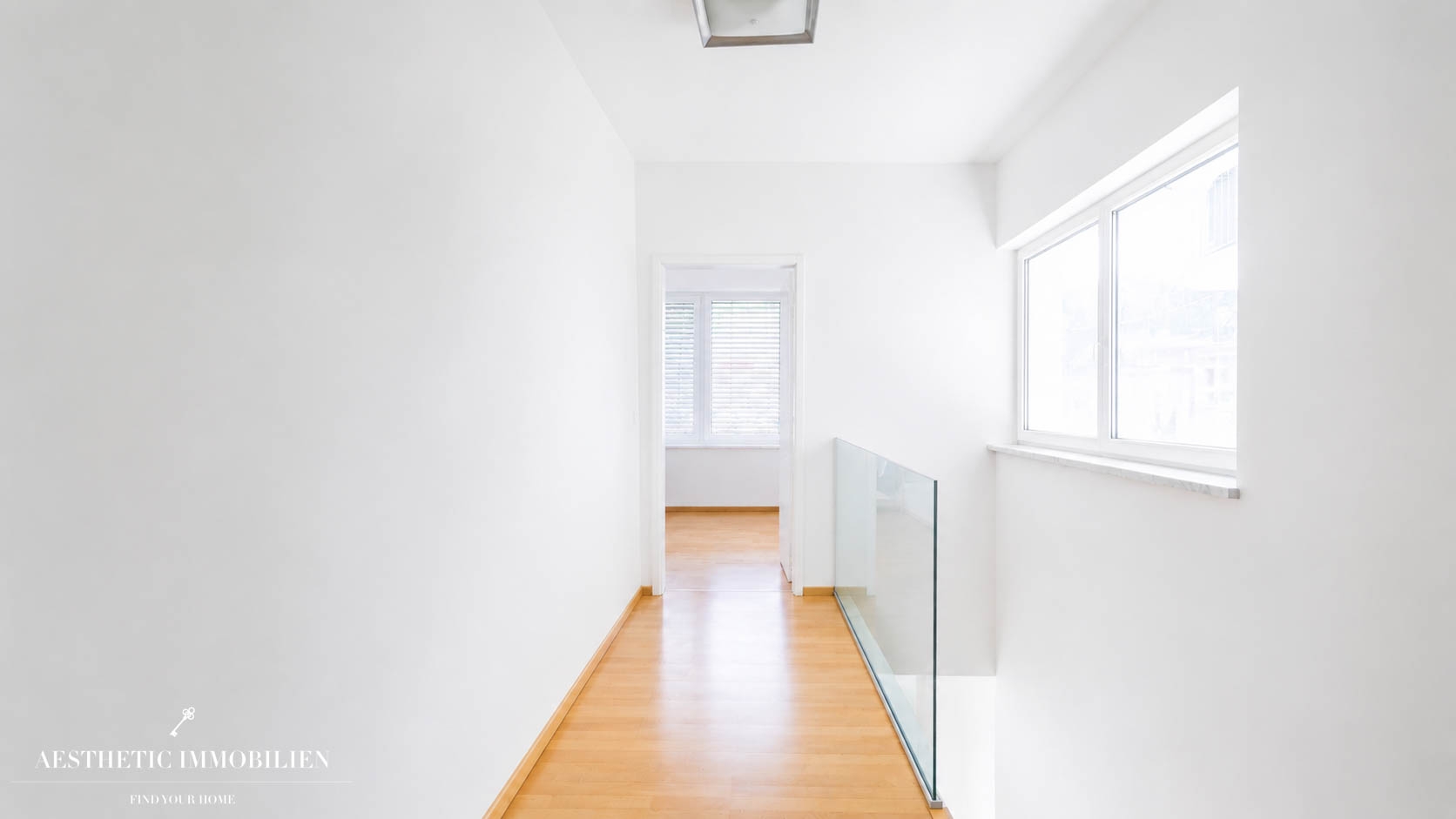 LINZ / GRÜNDBERG: Außergewöhnliche Garten-Maisonette mit Pool