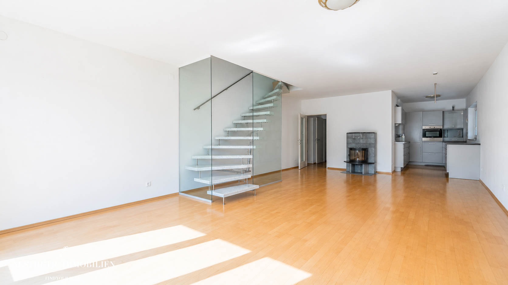 LINZ / GRÜNDBERG: Außergewöhnliche Garten-Maisonette