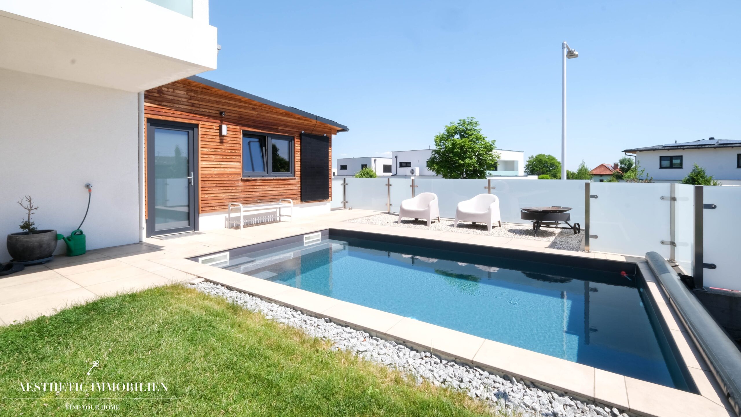 RUFLING / LEONDING - Traumhaus mit Pool
