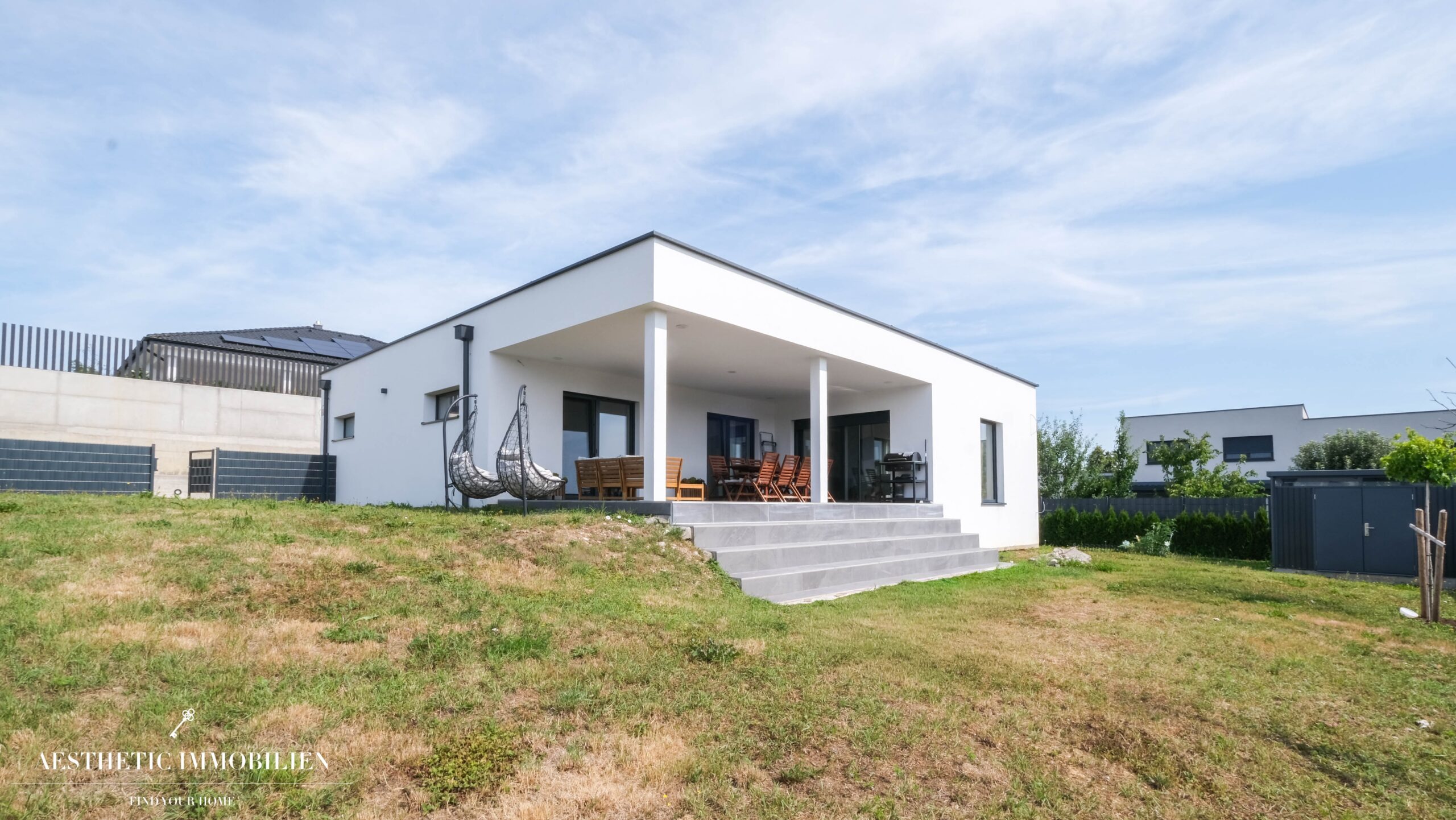 LEOMBACH - Moderner Bungalow