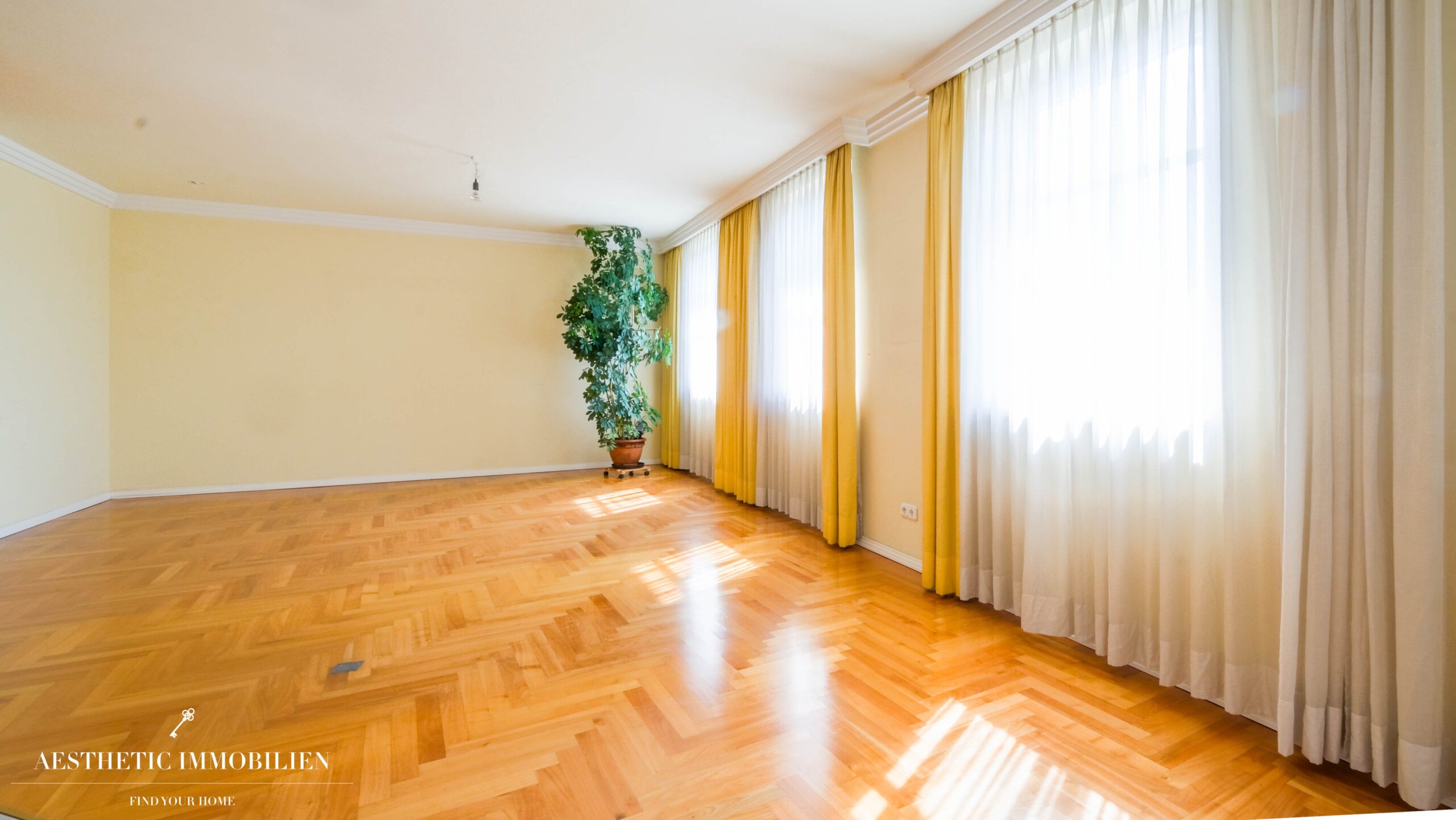 LINZ/URFAHR - Beeindruckende 305 m2 für 695.000 Euro ! - Exquisites Penthouse mit Charakter