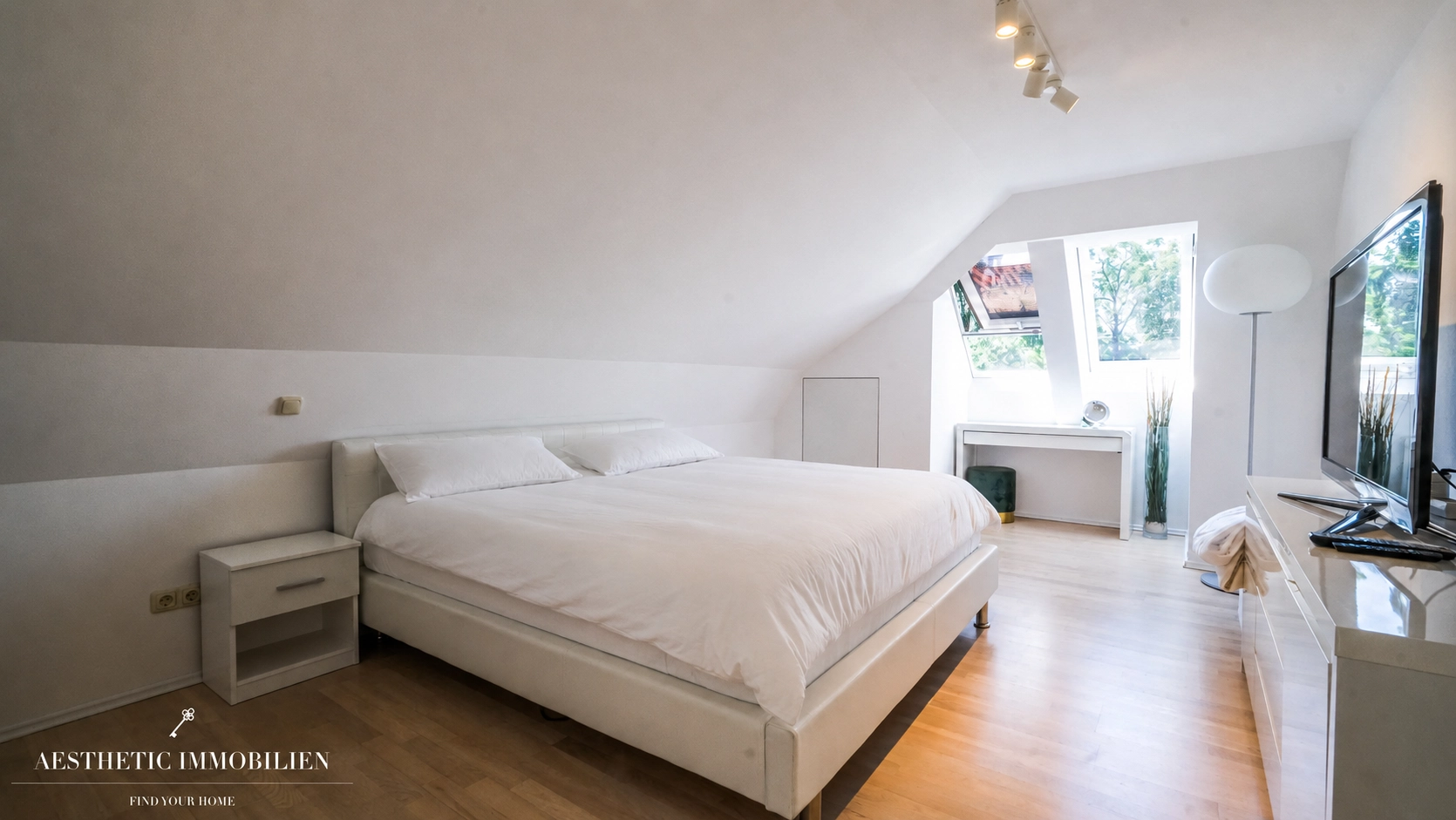 ST.VALENTIN - Exklusive Villa mit Indoorpool, Tennisplatz+Möglichkeit zur Pferdehaltung auf 6.000 m²