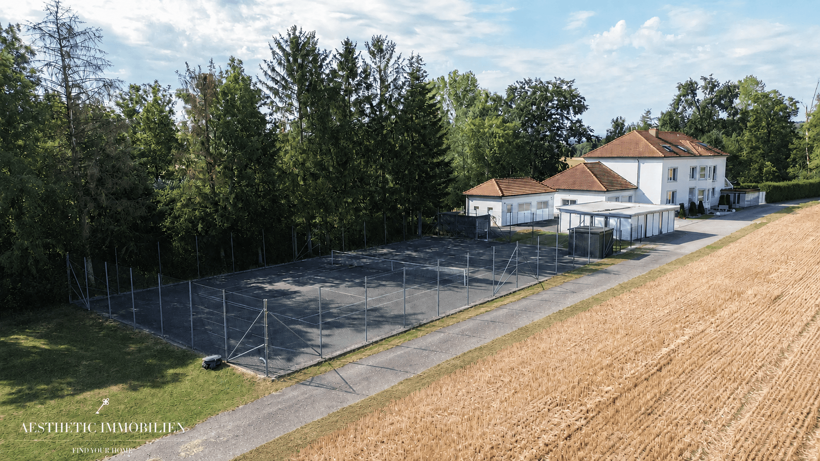 ST.VALENTIN - Exklusive Villa mit Indoorpool, Tennisplatz+Möglichkeit zur Pferdehaltung auf 6.000 m²