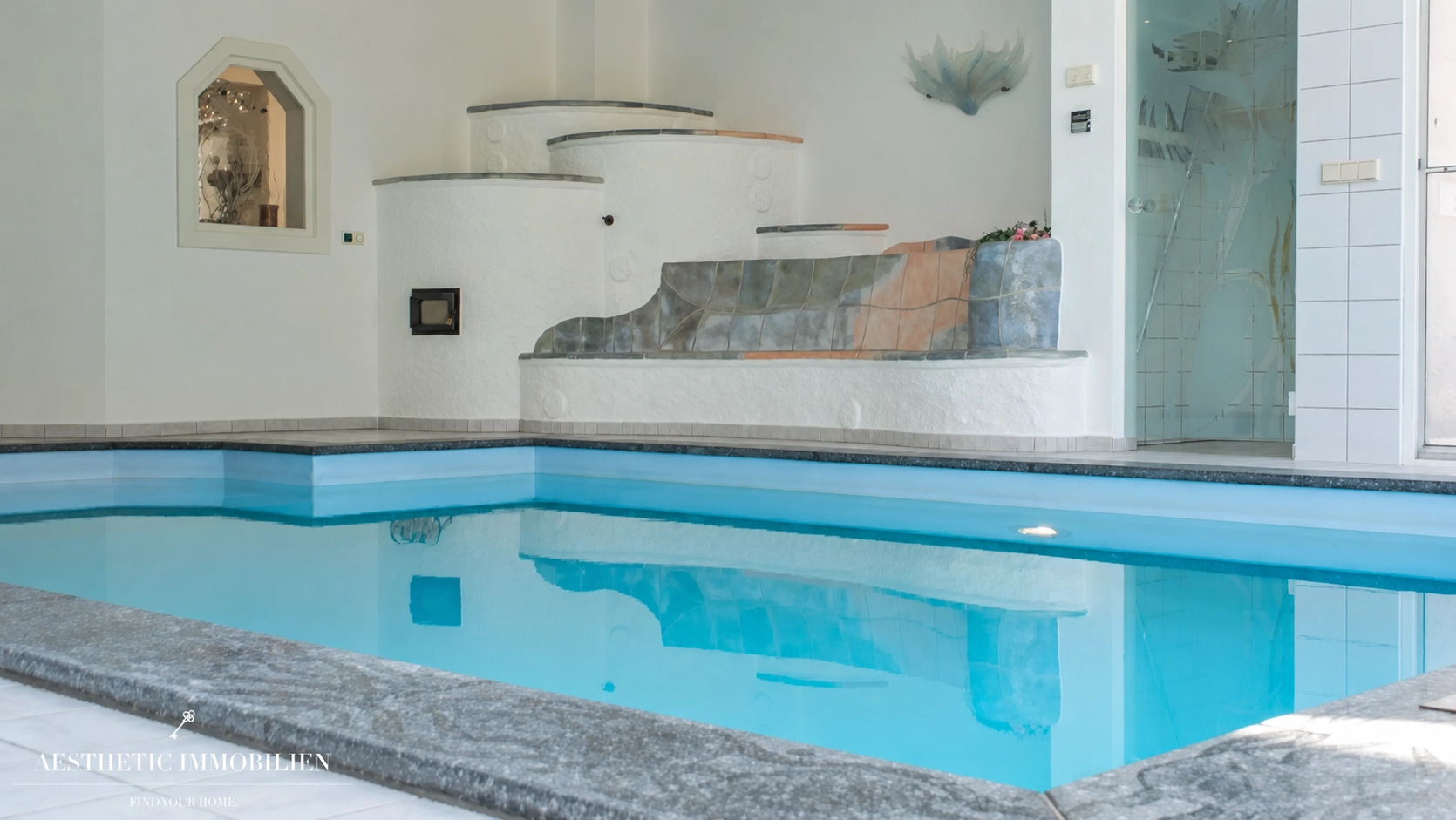 ST.VALENTIN - Exklusive Villa mit Indoorpool, Tennisplatz+Möglichkeit zur Pferdehaltung auf 6.000 m²