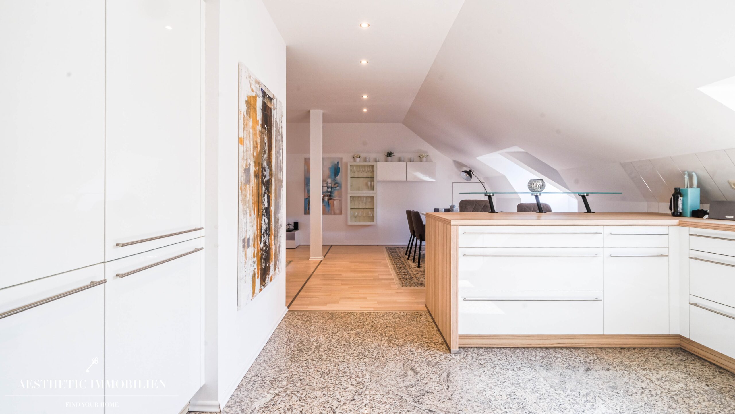 ST.VALENTIN - Exklusive Villa mit Indoorpool, Tennisplatz+Möglichkeit zur Pferdehaltung auf 6.000 m²