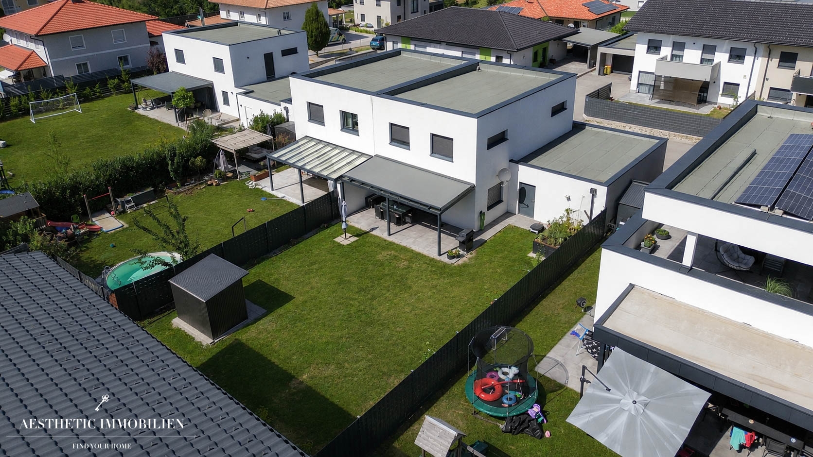 PETTENBACH - Hochwertige Doppelhaushälfte mit Doppelgarage
