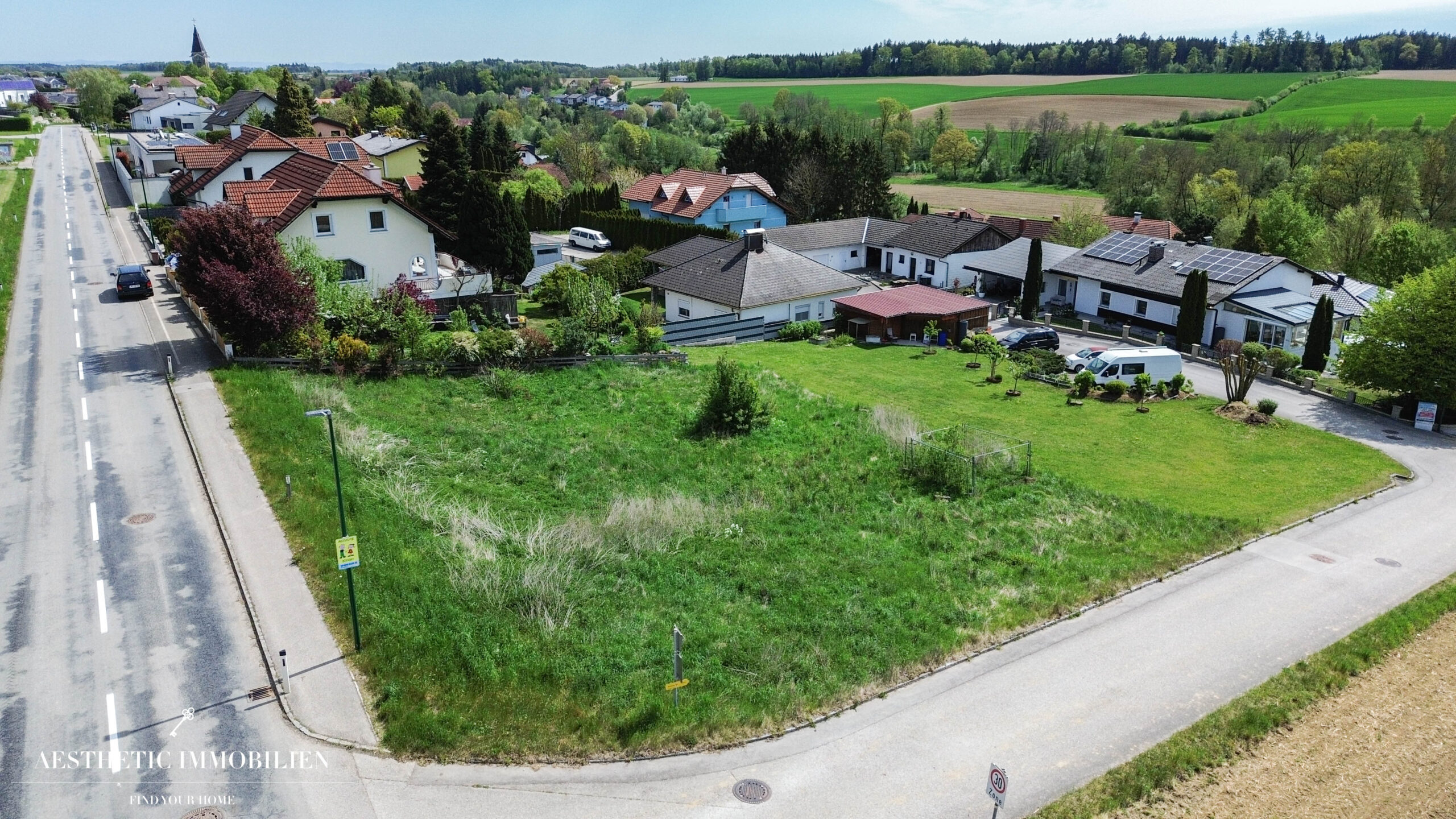 EGGENDORF - Grundstück mit Traumaussicht
